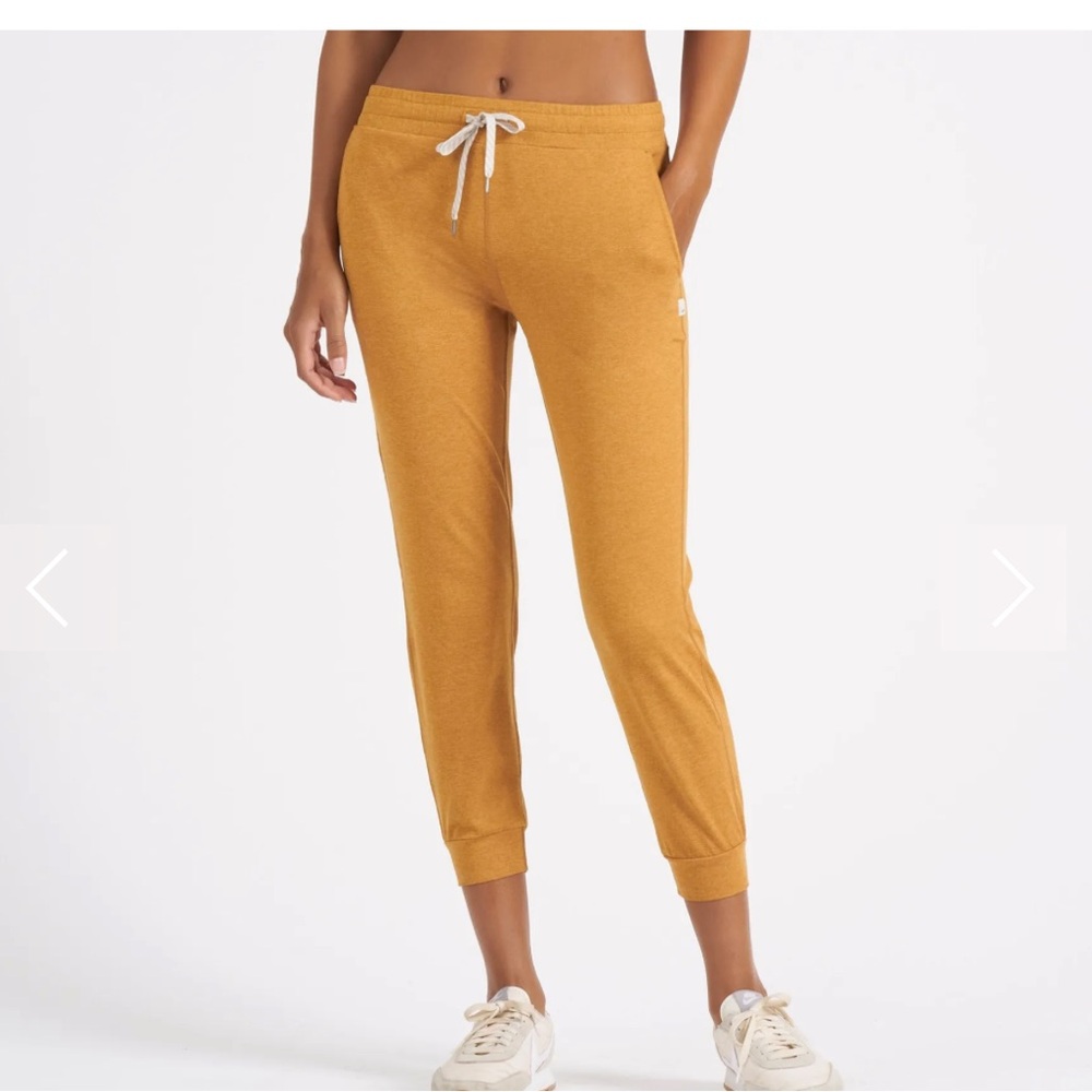 Vuori Performance Jogger in Flax Heather